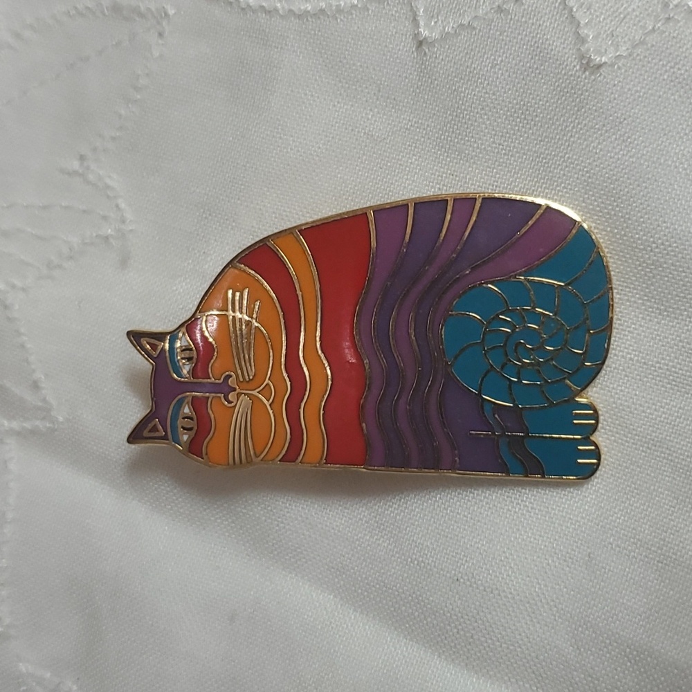 Reitired Vintage Laurel Burch "RAINBOW CATS" Pin
